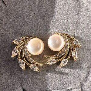 Elegant Gold Tone and Freshwater Pearl Swirl Earrings